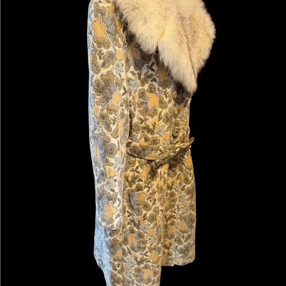 Stunning Tapestry Boho & Fox Fur Collar Coat - Picture 4 of 7